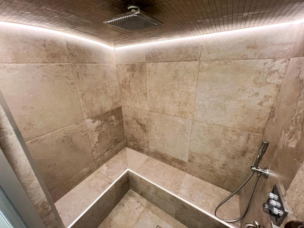 Le Switch Souplex Avec Hammam Privatif Lägenhet Lille Exteriör bild